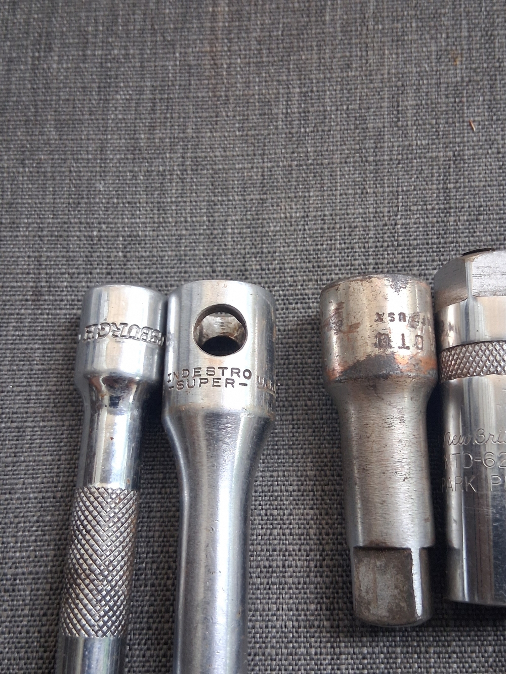 Mixed Mechanics Tool Lot Sockets, Extensions, Universal Joint (Craftsman, SK) - Picture 2 of 7
